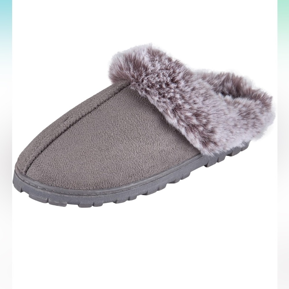 Jessica Simpson Faux Fur Comfy Furry Soft Slippers w/ Memory Foam NEW!! Size 6-7